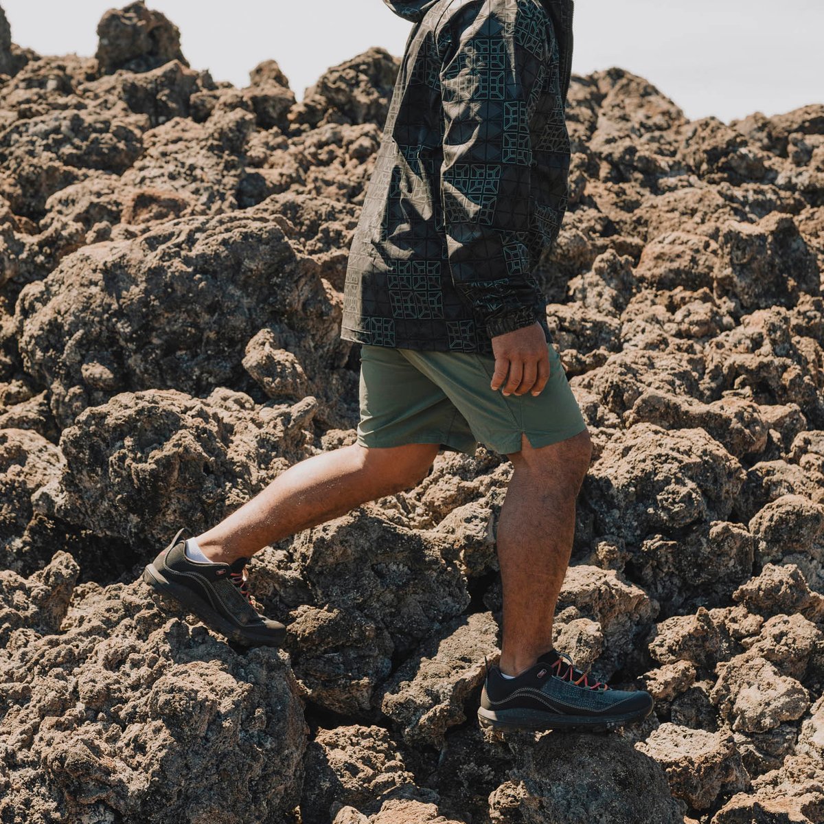 N45 Sig Zane 'A'ali'i Lava Rock Men