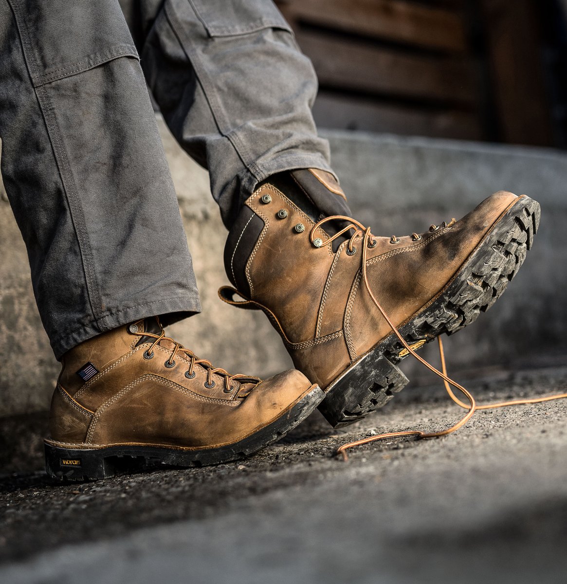 Quarry USA Distressed Brown Alloy Toe Men