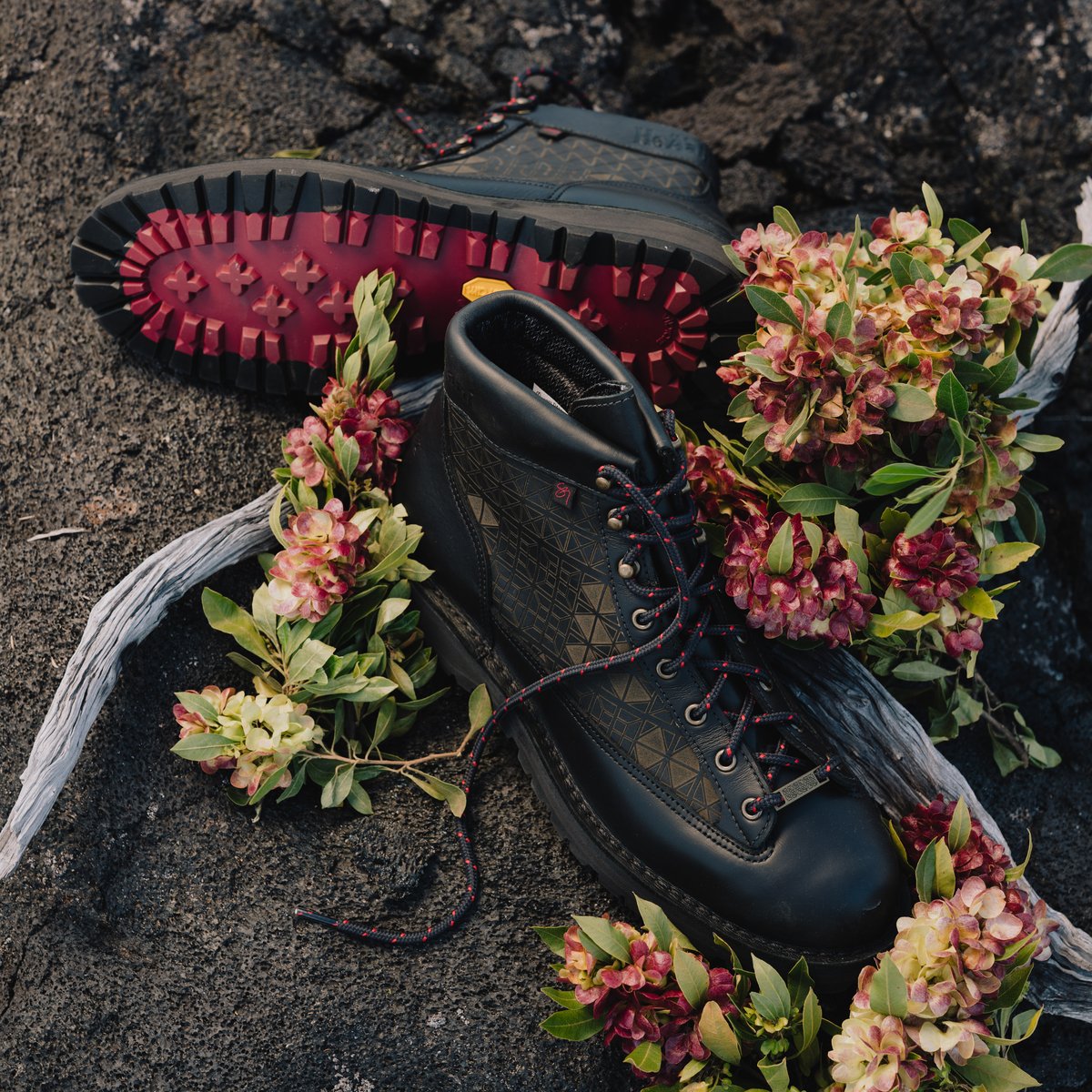 Danner Light Sig Zane ‘A‘ali‘i Black/Lava Rock Men