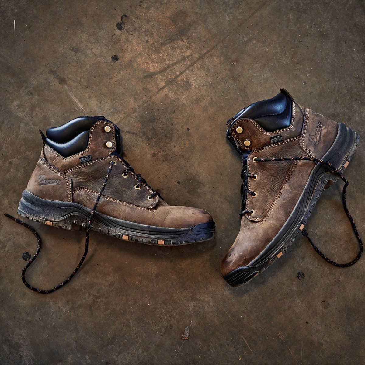 Caliper 5" Brown Aluminum Toe Women