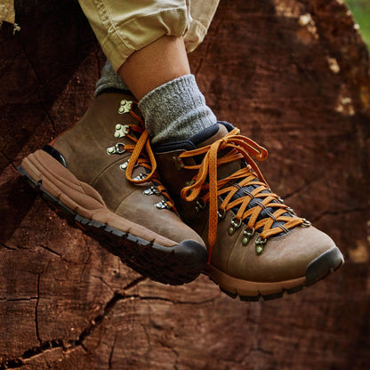 Mountain 600 Chocolate Chip/Golden Oak Women