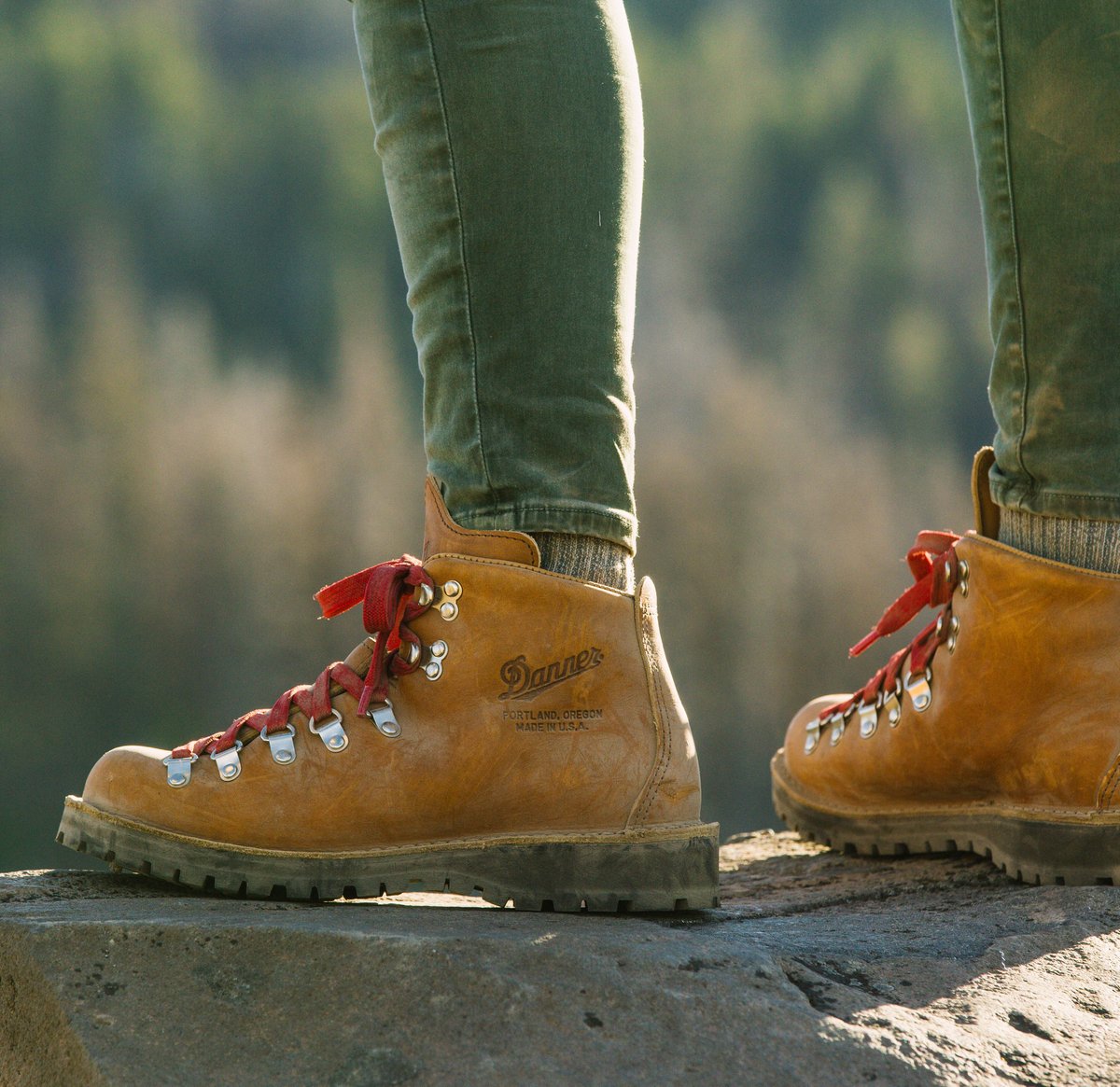 Mountain Light Cascade Women