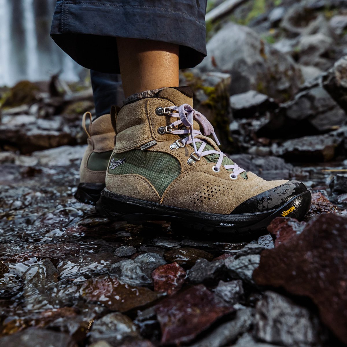 Inquire Mid Tannin/Oil Green Women