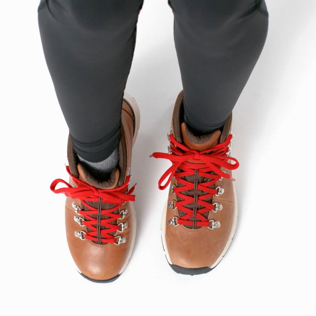 Mountain 600 Saddle Tan Women